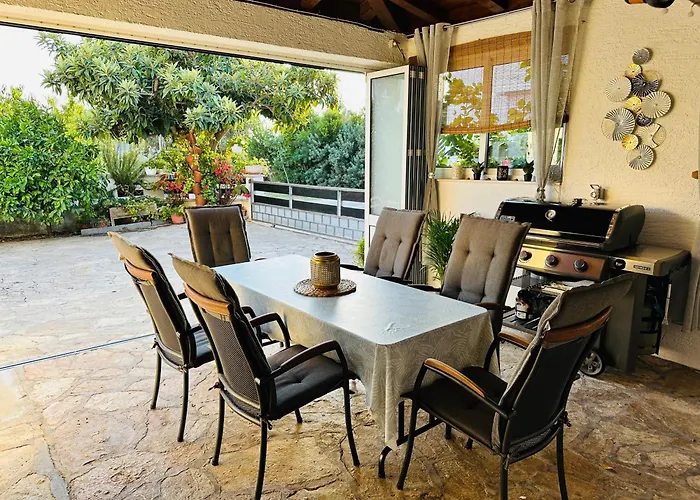 Family Near Petrcane - Quiet & Central- Unit 1