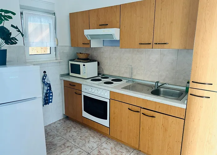 Family Near Petrcane - Quiet & Central- Unit 1 Apartmán